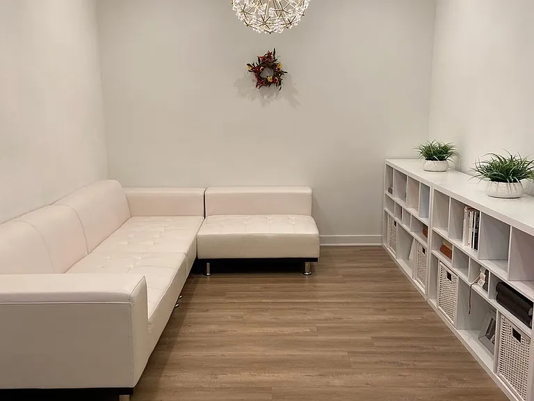 5345 Harvard Way — Photo 4