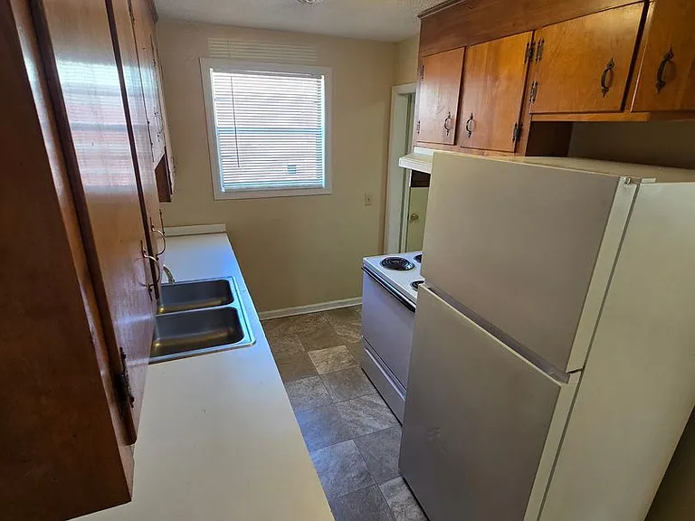 329 Ovanta Rd — Photo 12