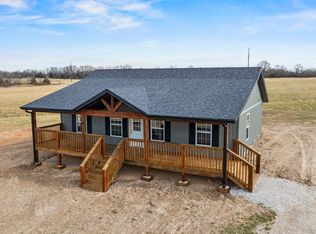 110 S Crossway Rd, Marshfield, MO 65706