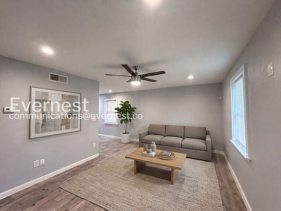 2nd image of 1408 Lyle Ave #A