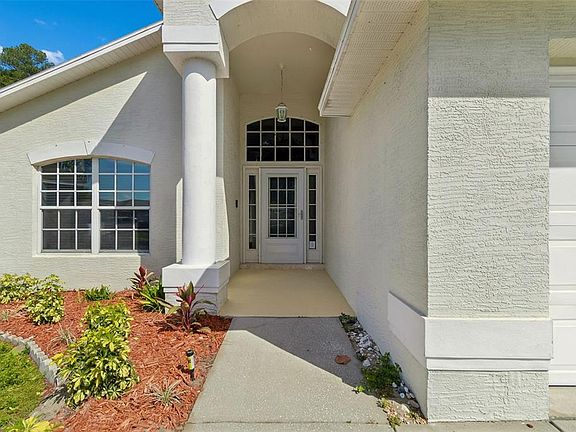 5th image of 7904 Floradora Dr