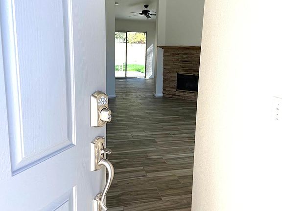 4th image of 83820 Tierra Ct