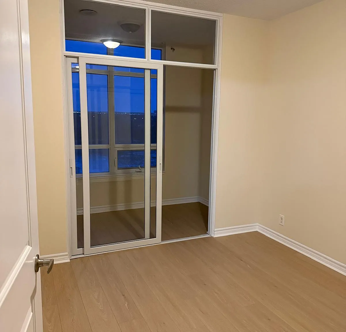 3 bed, 785 sqft, $2,650 — Photo 4