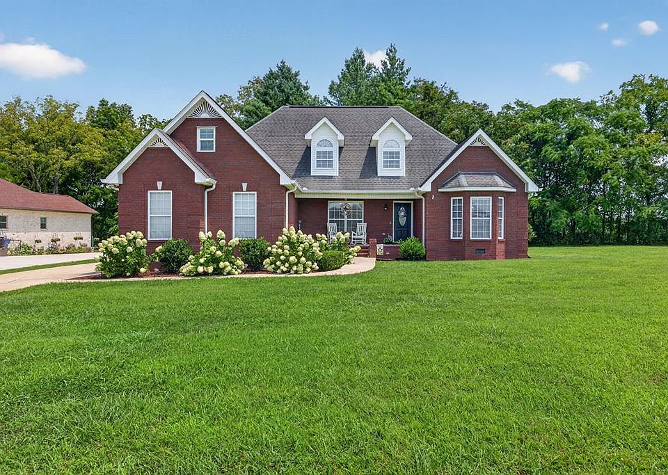 1st image of 1005 Heathwood West Dr