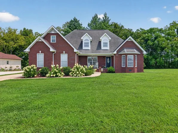 1005 Heathwood West Dr, Cookeville, TN 38506