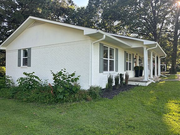 4th image of 2209 N Thomasville St
