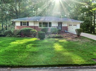 2560 Wood Valley Dr, East Pt, GA 30344