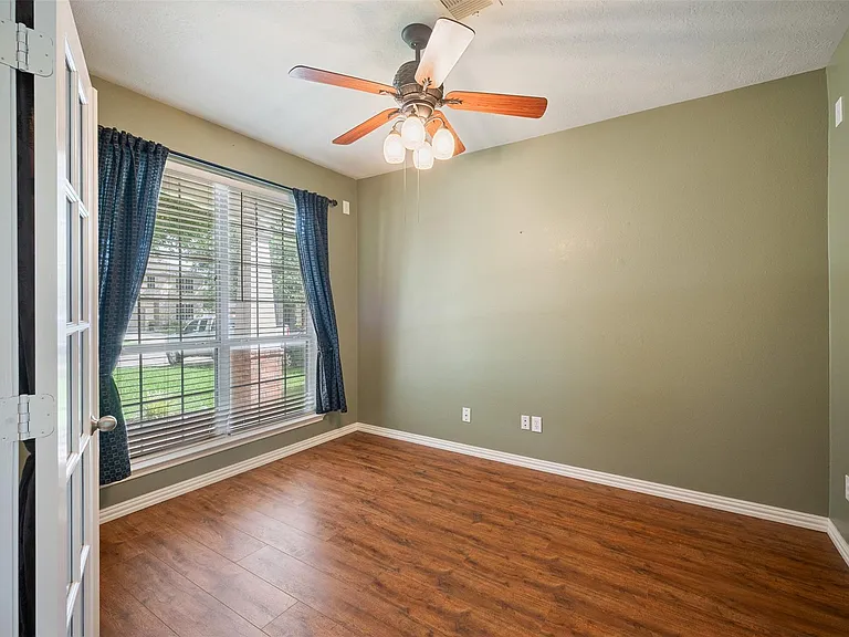 2931 Silver Landing Ln — Photo 6