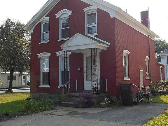 3rd image of 114 Bay St