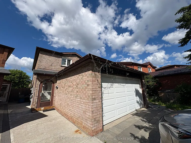 95 Dunbar Cres — Photo 2
