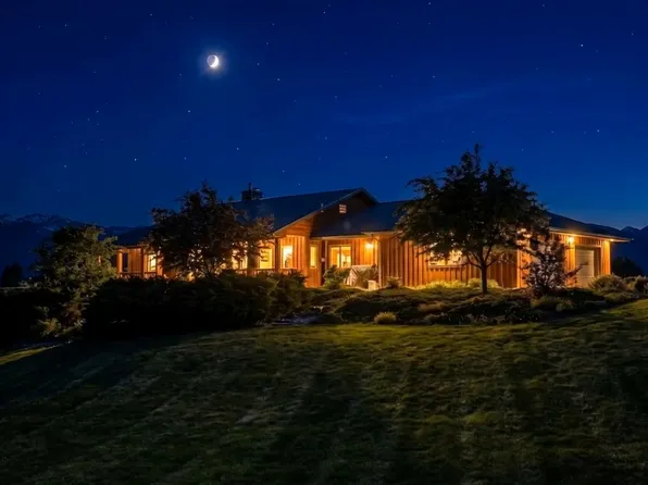 675 Warbler Ln, Corvallis, MT 59828