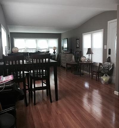 2nd image of 1137-88 Lincoln Ave