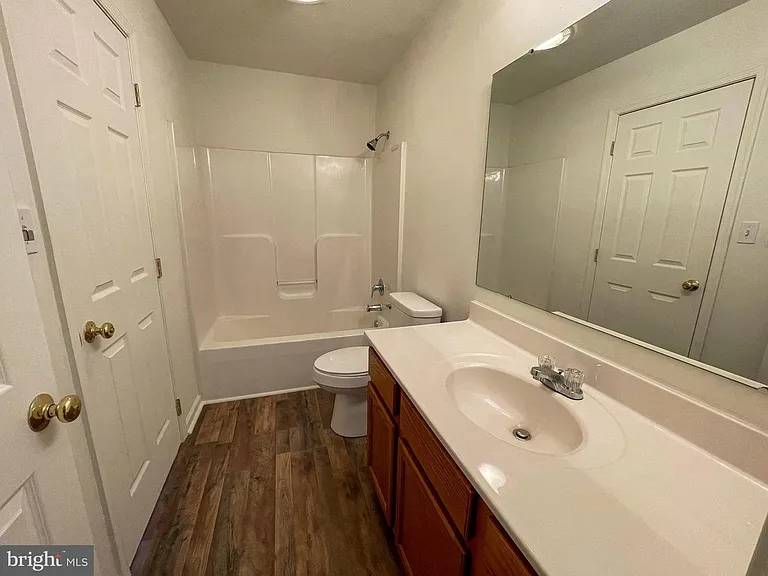 368 Cherry St — Photo 11