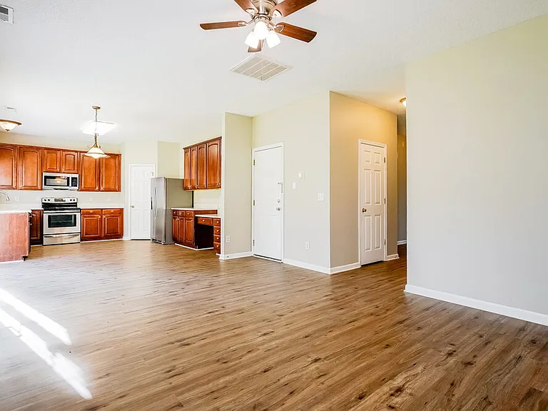 816 Stackhurst Way — Photo 5