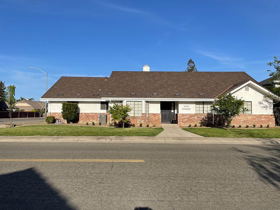 1st image of 900 Interlaken Dr