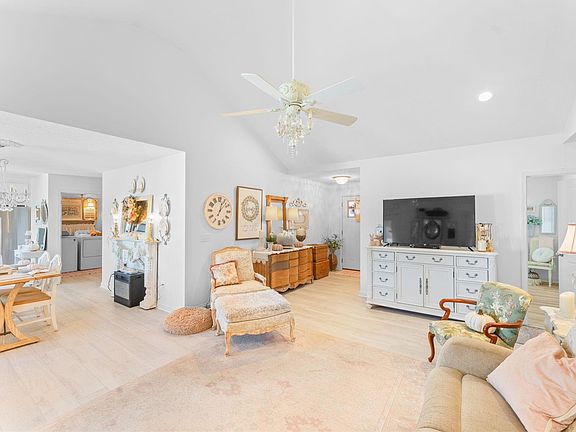 5th image of 37 Garden Way