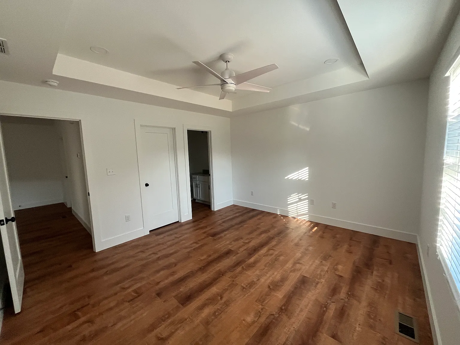 3 bed, 1382 sqft, $1,900 — Photo 4