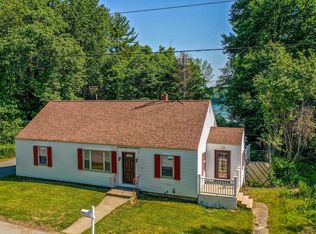22 Phelps St, Kittery, ME 03904