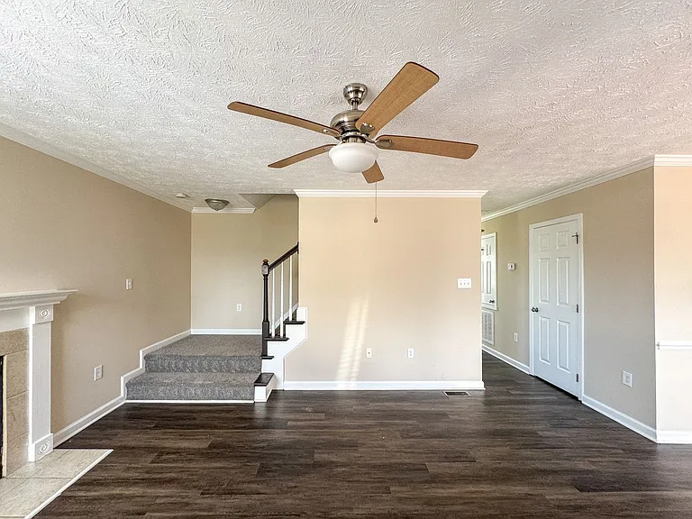 800 Connaly Dr — Photo 19