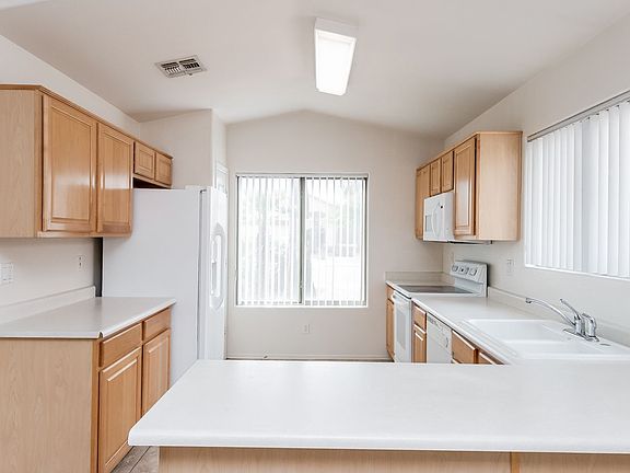 4th image of 10312 E Crescent Ave