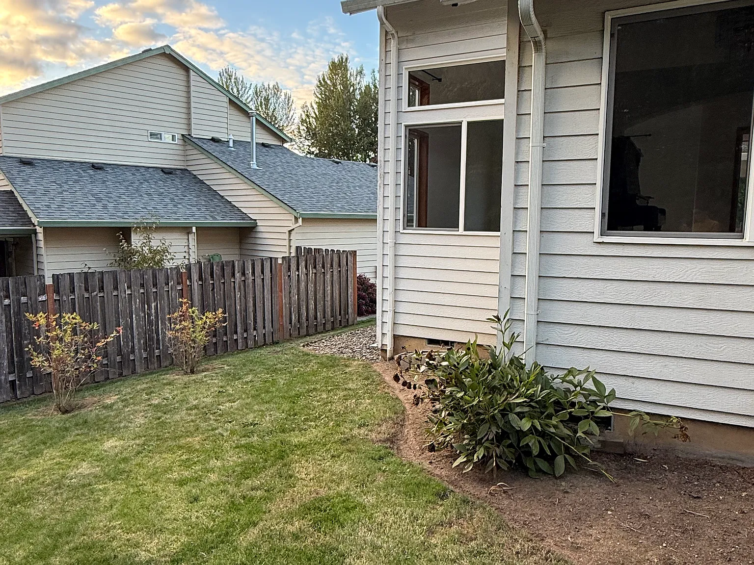 4 bed, 2389 sqft, $3,350 — Photo 4