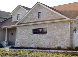9351 Arrowhead Cir, Frankfort, IL 60423