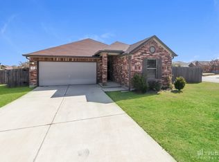 220 New Country Rd, Kyle, TX 78640