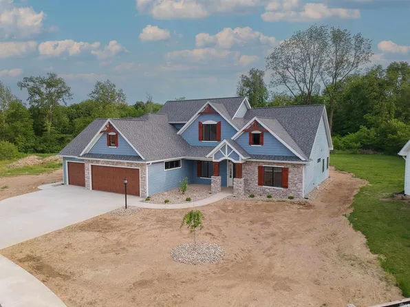 747 Skillet Ave, Huntertown, IN 46748