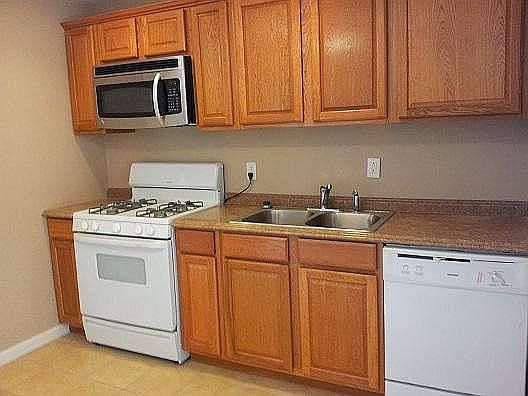 1st image of 6960 Jackson Ct