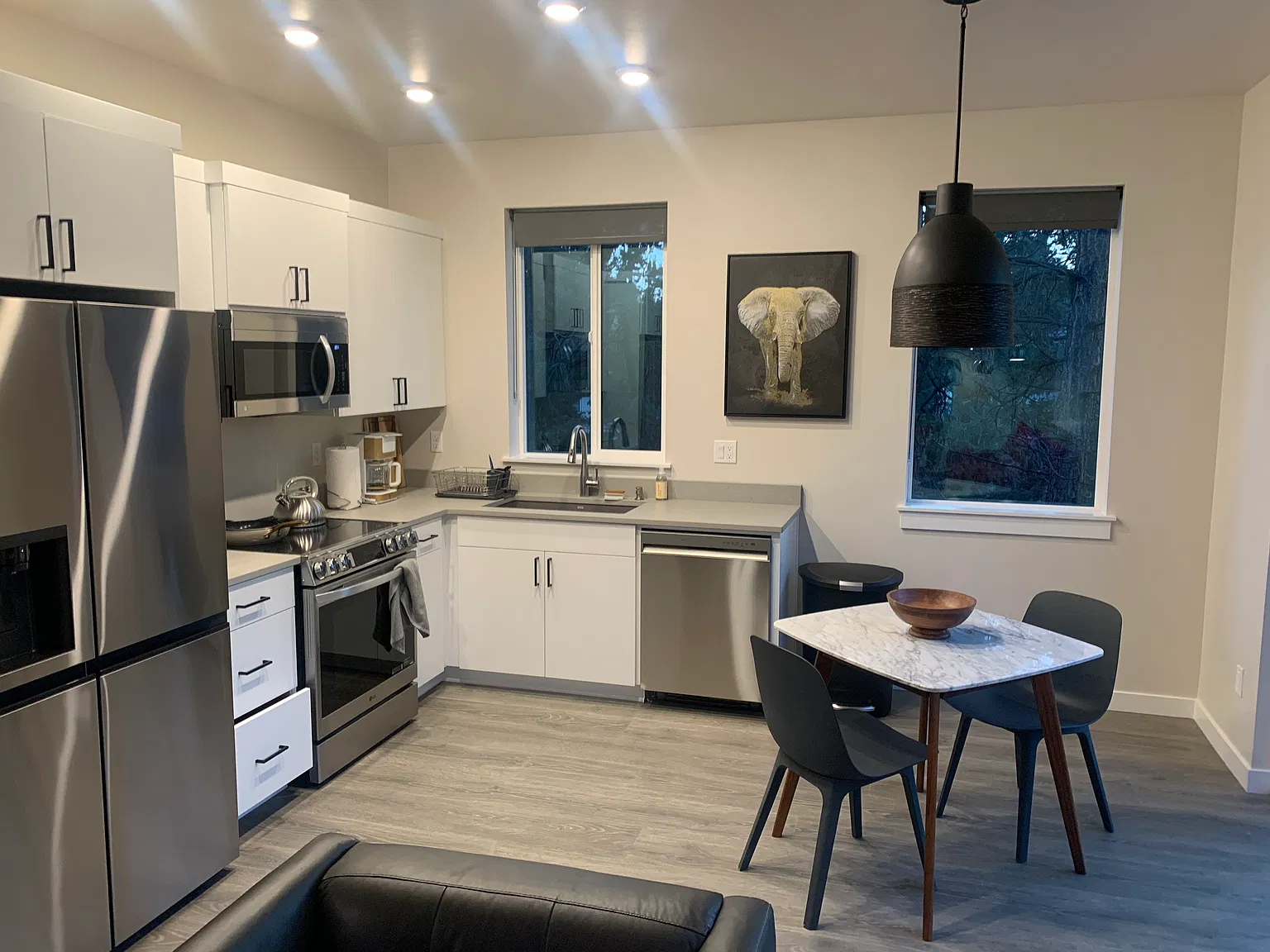 2 bed, 800 sqft, $2,800 — Photo 3