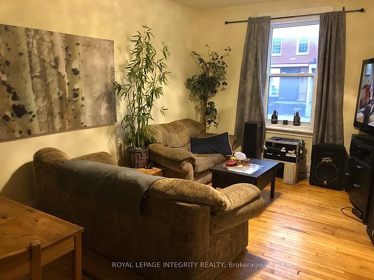 444 Gladstone Ave — Photo 3