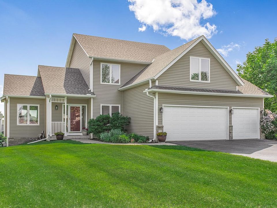 1st image of 15964 Dakota Ln