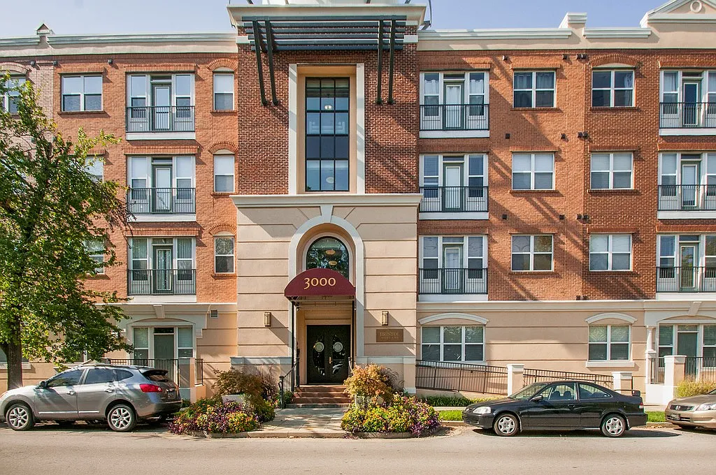 1 bed, 1.0 bath, 704 sqft, $1,550 — Photo 3
