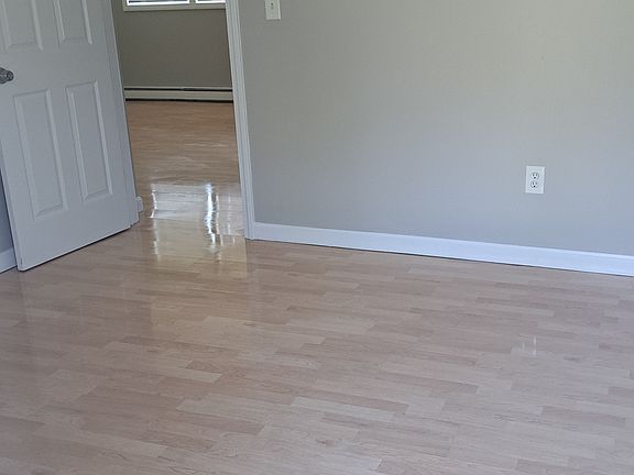 5th image of 445 Mechanicsville Rd APT 12