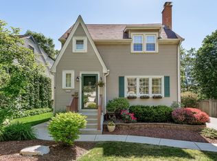 171 N Main St, Glen Ellyn, IL 60137