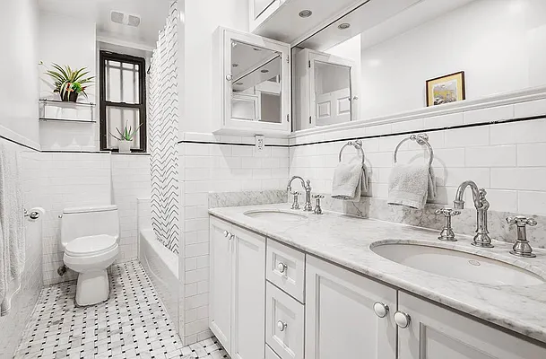 Sold by Compass | media 10