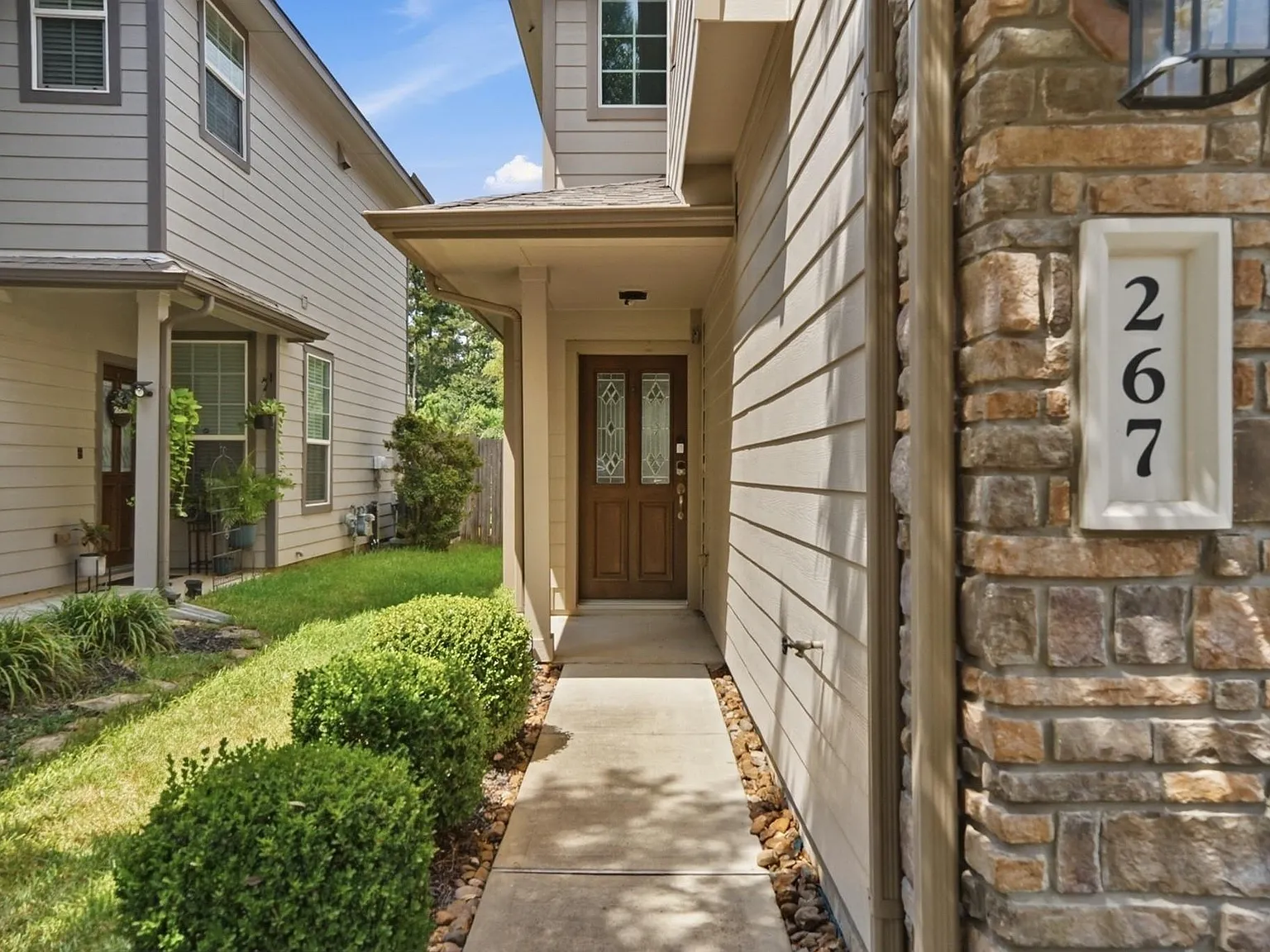 3 bed, 2.5 bath, 1638 sqft, $2,150 — Photo 3