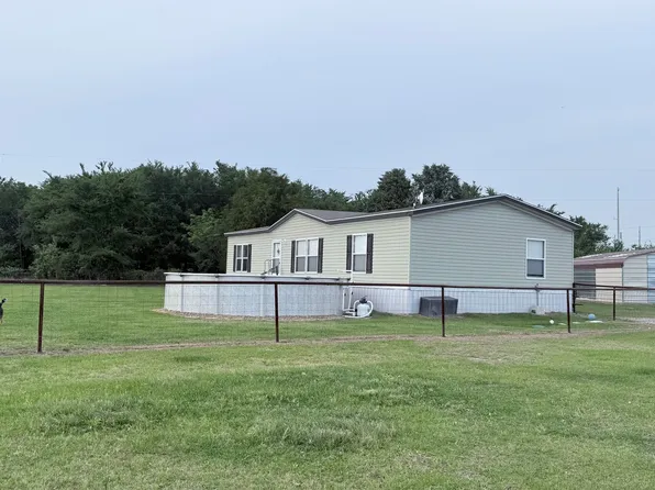 190 Railroad Dr, Mabank, TX 75156
