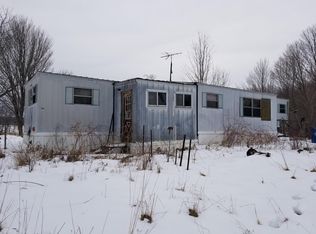 7225 W 20th St, Fremont, MI 49412