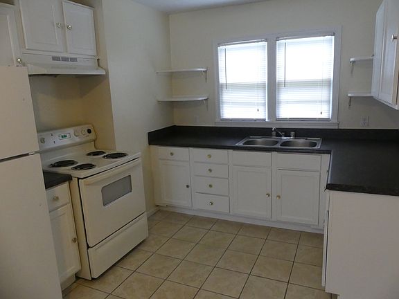 5th image of 705 N 49th Ave