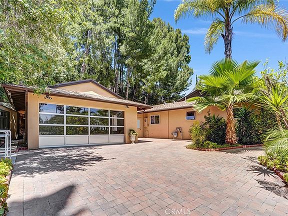 2nd image of 4723 Dunas Ln