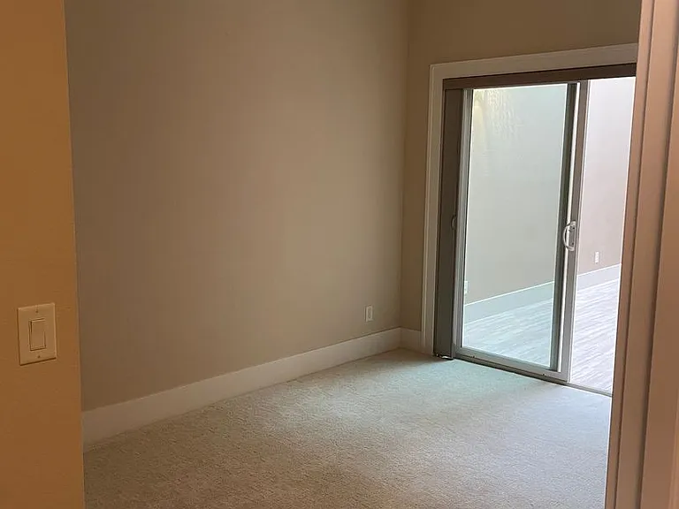 102 Liberty St NE — Photo 16
