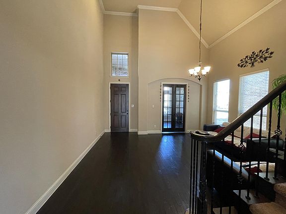 2nd image of 1804 Seminole Ln