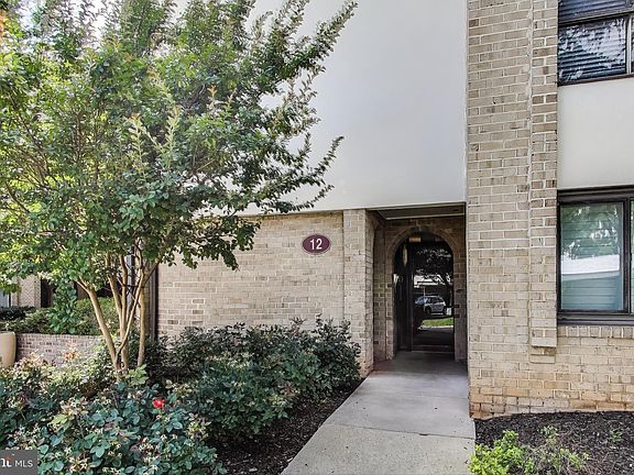 3rd image of 12 Monroe St APT 302