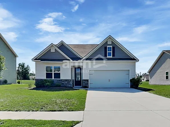275 Hogan Dr, Richmond Hill, GA 31324