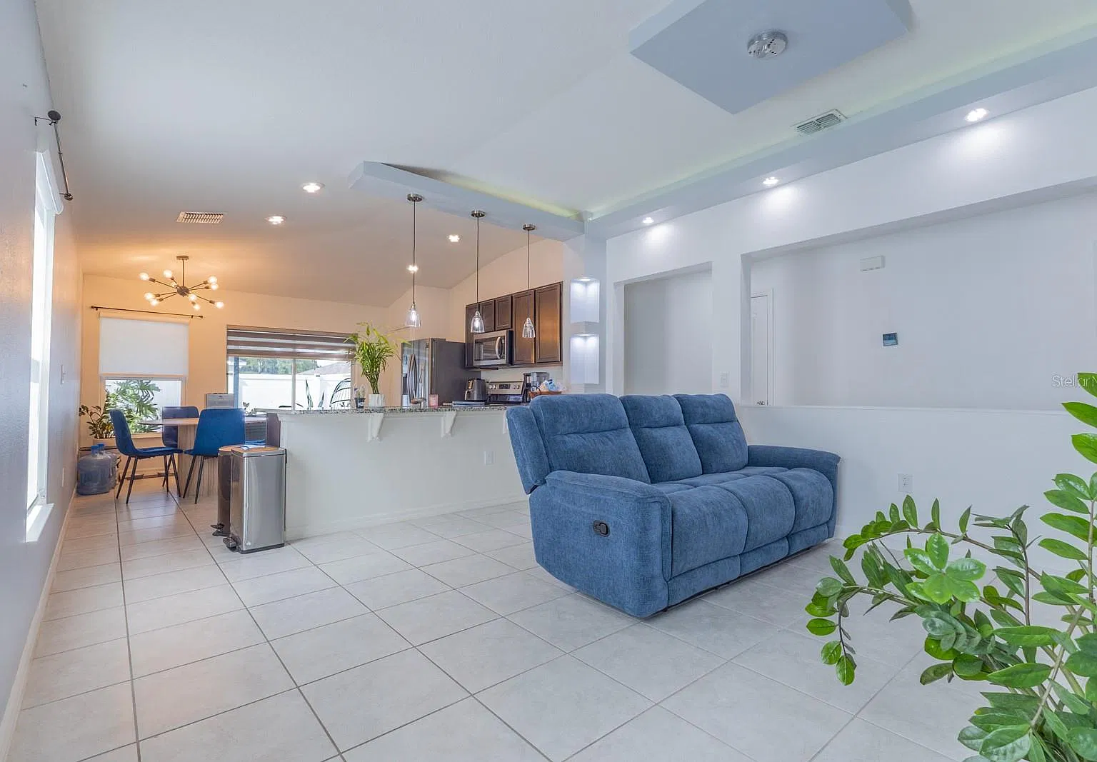 3 bed, 1348 sqft, $2,200 — Photo 3