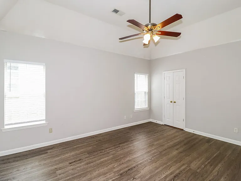 7575 Glen Creek Ln — Photo 11