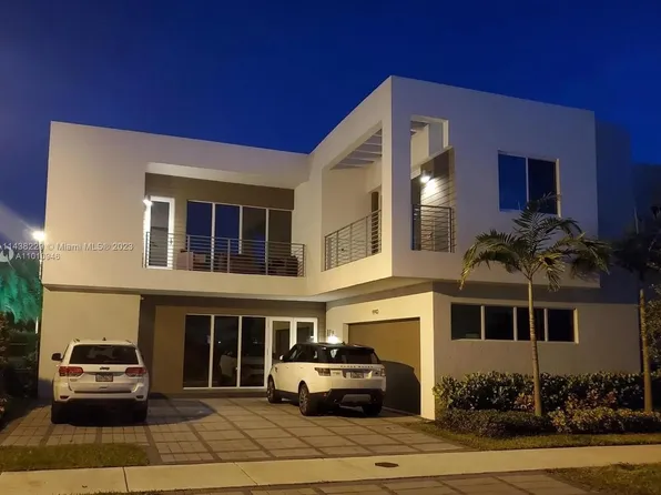 9940 NW 74th Ter, Doral, FL 33178