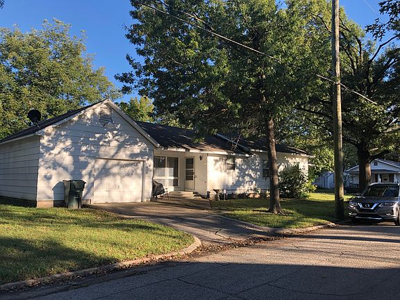 2nd image of 1001 E 10th St