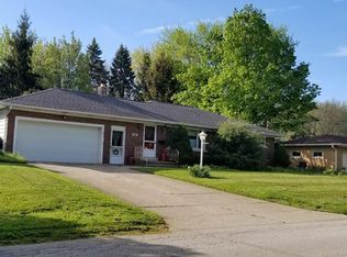 3633 Meadow Dr, Erie, PA 16506